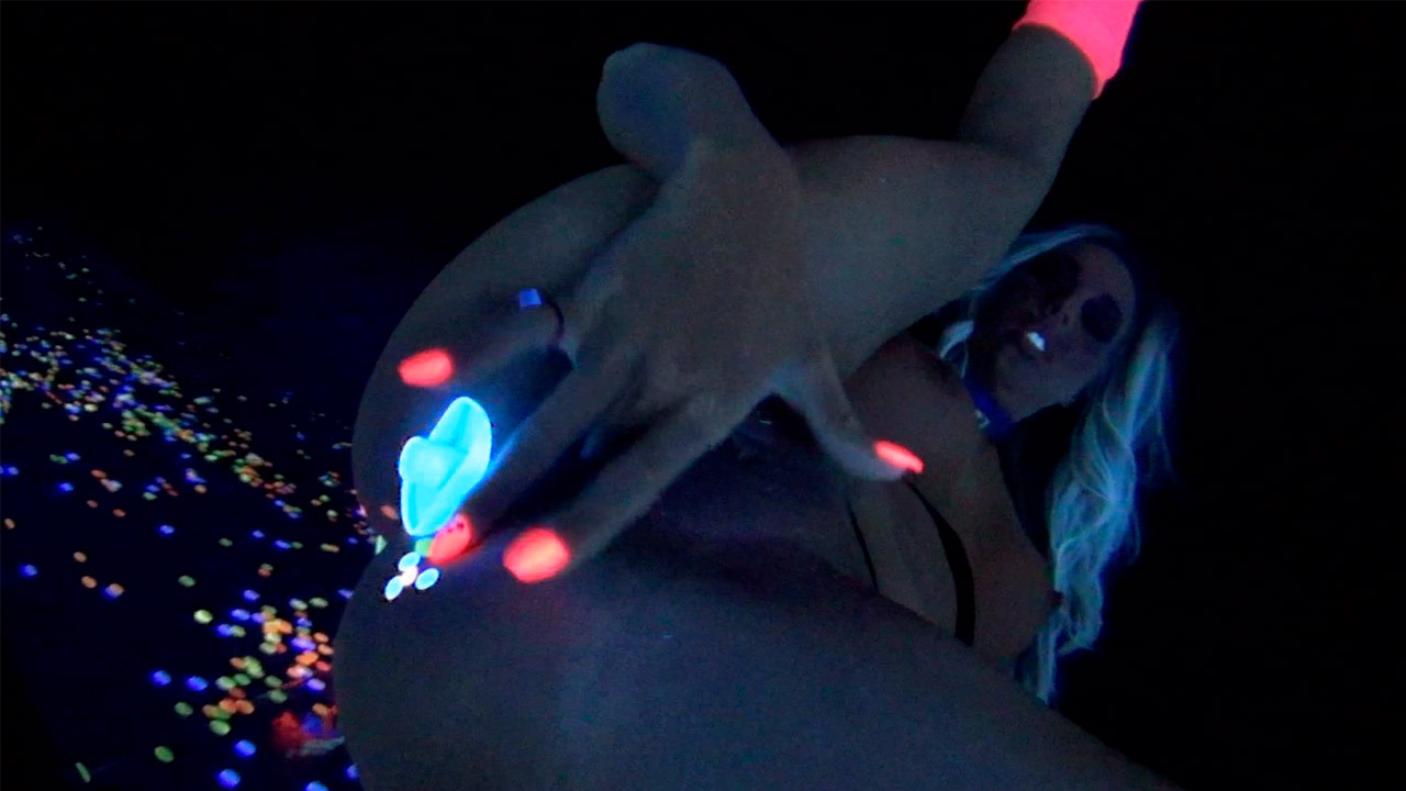 Watch Pornstar Video Samantha gets off in this super hot black light solo